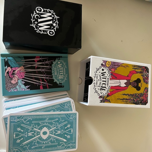 Modern witch tarot card deck and oracle card deck - Picture 2 of 5